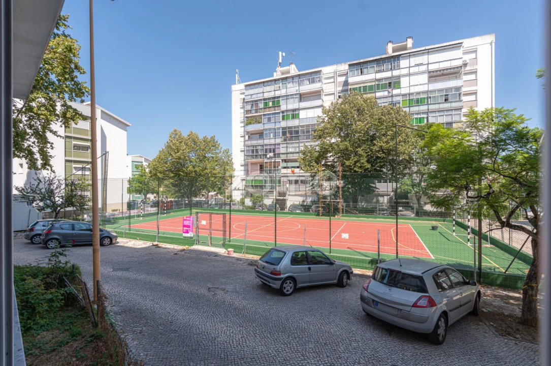 Apartamento T2 para Venda em Santo Antonio dos Olivais Foto 18