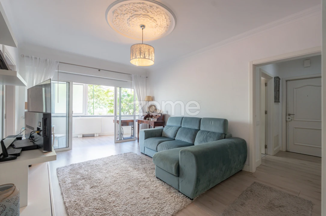 Apartamento T2 para Venda em Santo Antonio dos Olivais Foto 1