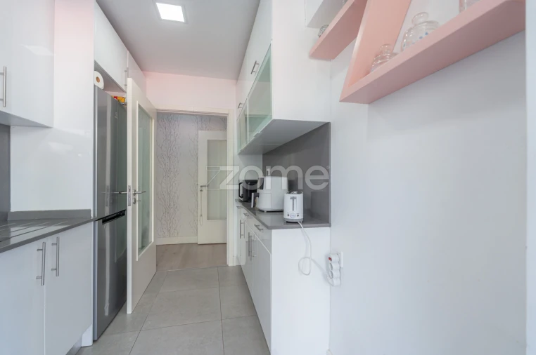 Apartamento T2 para Venda em Santo Antonio dos Olivais Foto 6