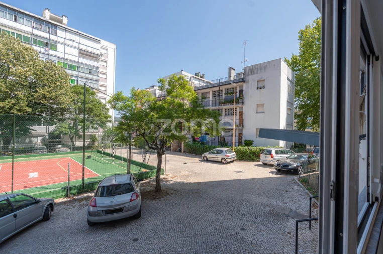 Apartamento T2 para Venda em Santo Antonio dos Olivais Foto 19