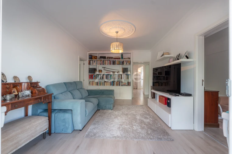 Apartamento T2 para Venda em Santo Antonio dos Olivais Foto 20