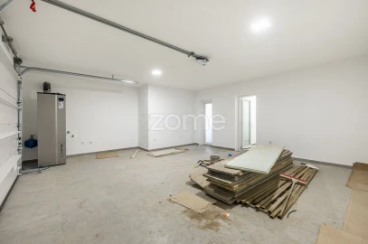 Moradia T3 para Venda em Souto da Carpalhosa e Ortigosa