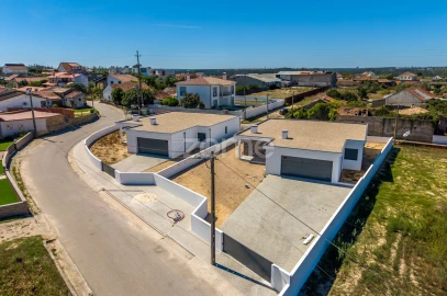 Moradia T3 para Venda em Souto da Carpalhosa e Ortigosa