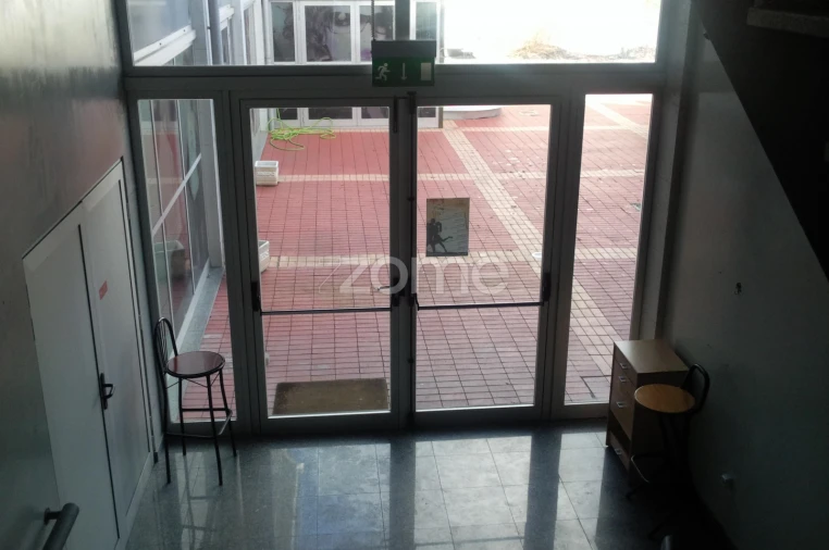 Negócio para Venda em Tavarede Foto 51