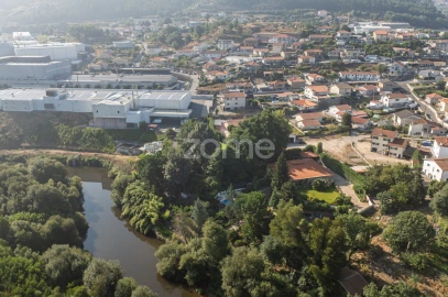 Terreno para Venda em Vilarinho