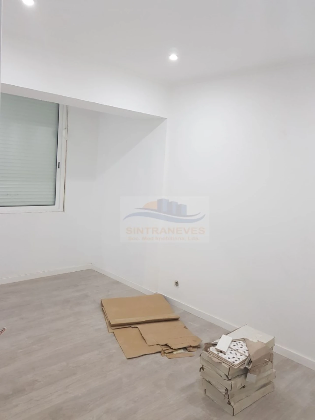 Apartamento T1 para Venda em Venteira Foto 1