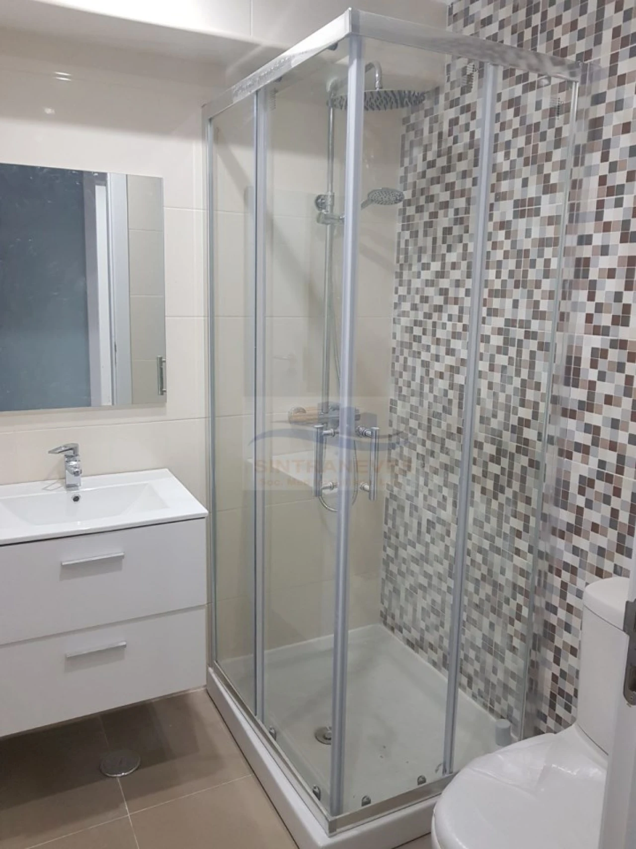Apartamento T1 para Venda em Venteira Foto 3