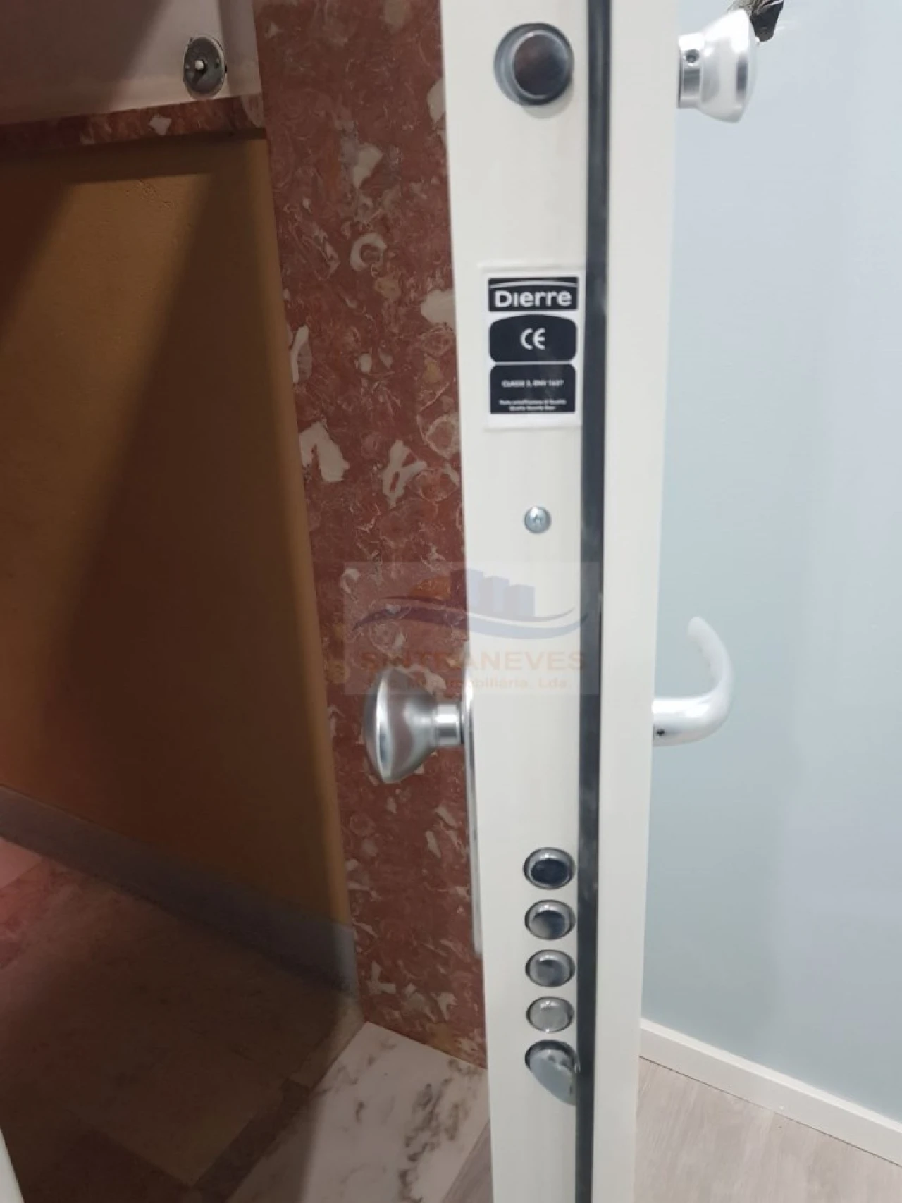 Apartamento T1 para Venda em Venteira Foto 8