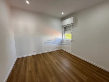 Apartamento T2 para Venda em Venteira