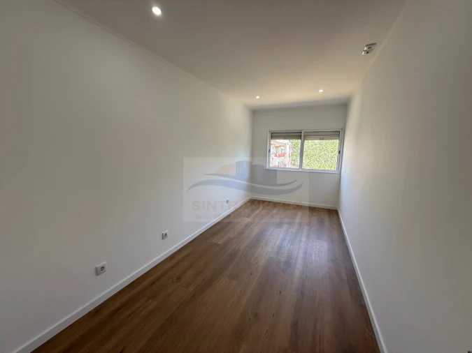 Apartamento T2 para Venda em Venteira Foto 4