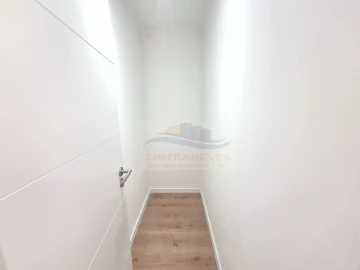 Apartamento T2 para Venda em Venteira