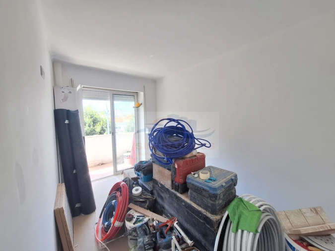 Apartamento T2 para Venda em Venteira Foto 8
