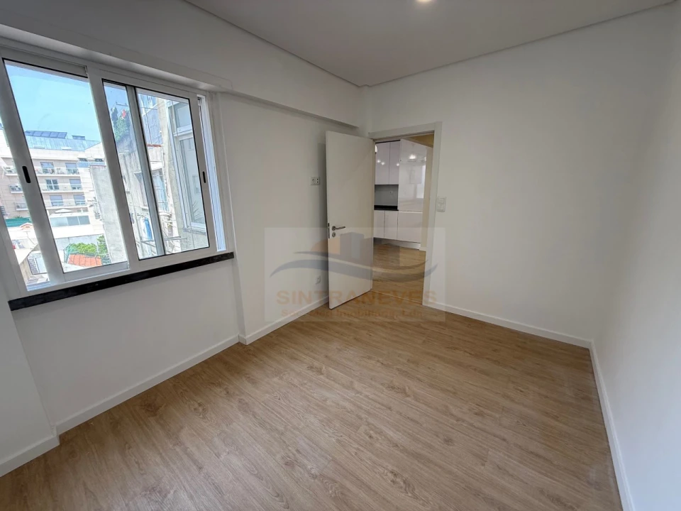 Apartamento T2 para Venda em Cacém e São Marcos Foto 2