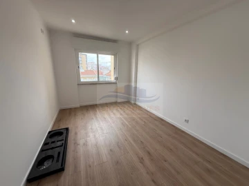 Apartamento T2 para Venda em Cacém e São Marcos