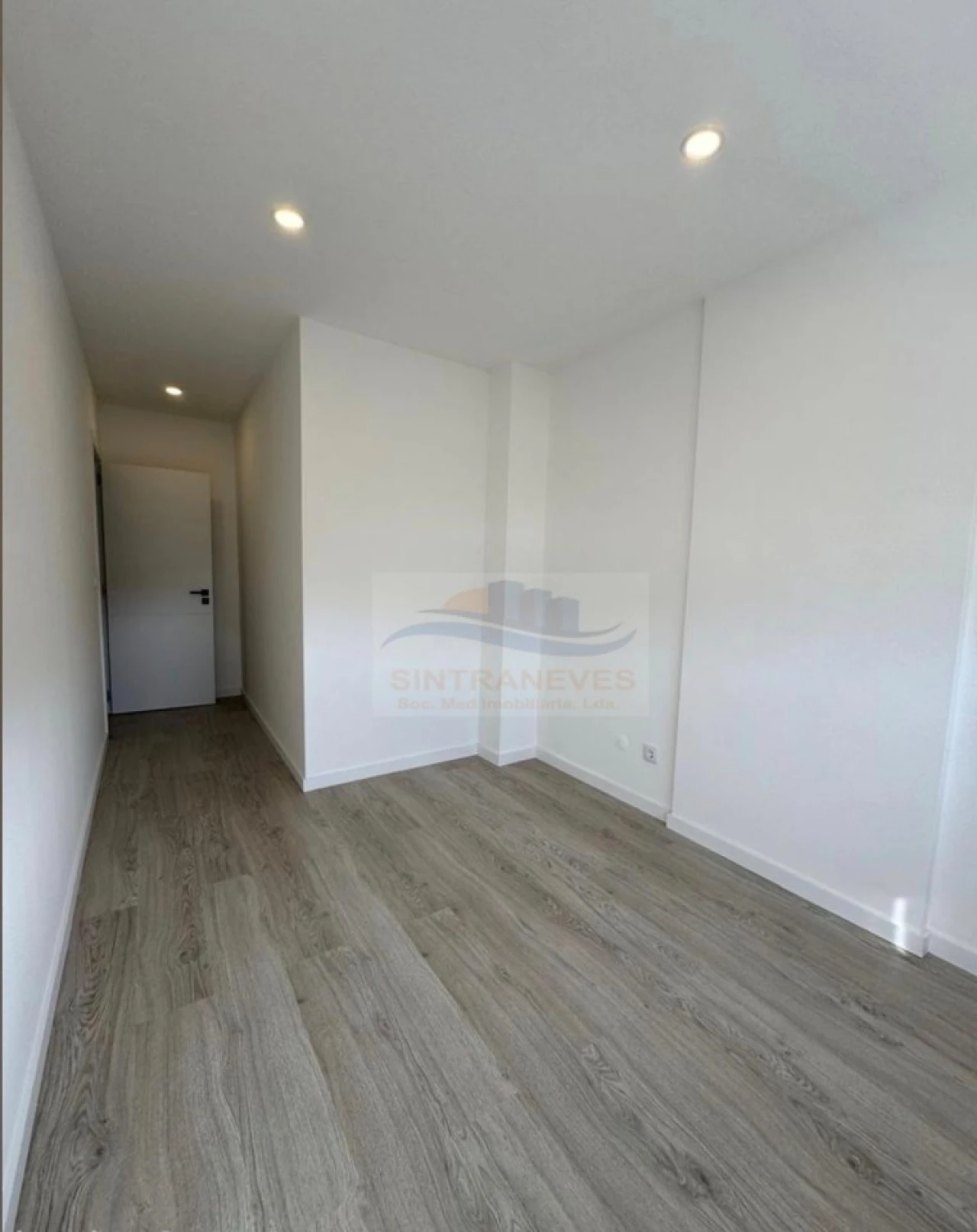 Apartamento T3 para Venda em Venteira Foto 3