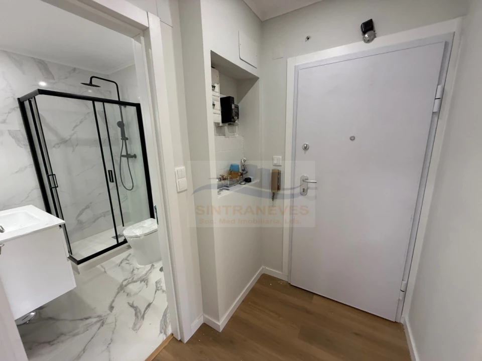 Apartamento T2 para Venda em Odivelas Foto 3