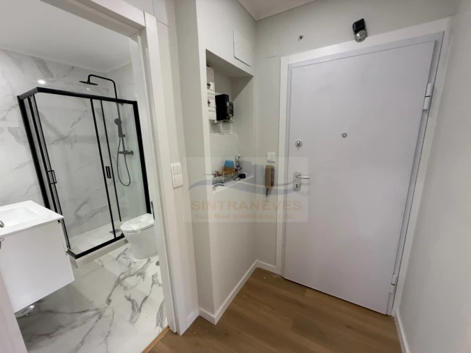 Apartamento T2 para Venda em Odivelas Foto 3