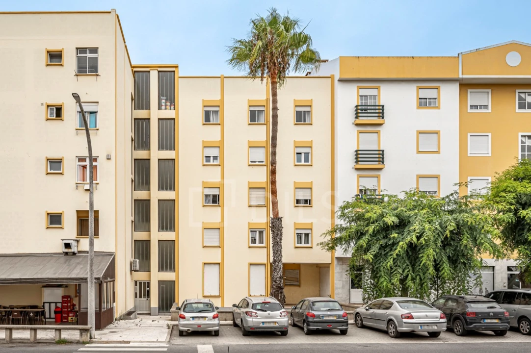 Apartamento T4 para Venda em Sines Foto 1