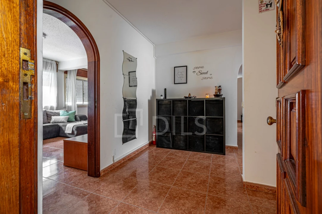 Apartamento T4 para Venda em Sines Foto 5