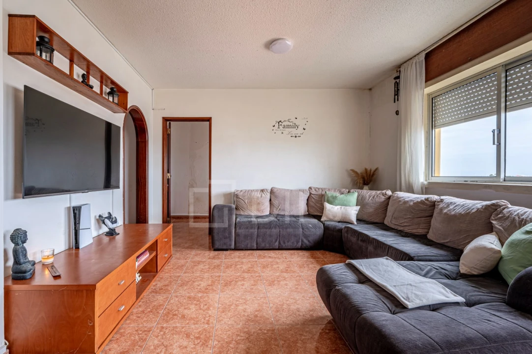 Apartamento T4 para Venda em Sines Foto 2