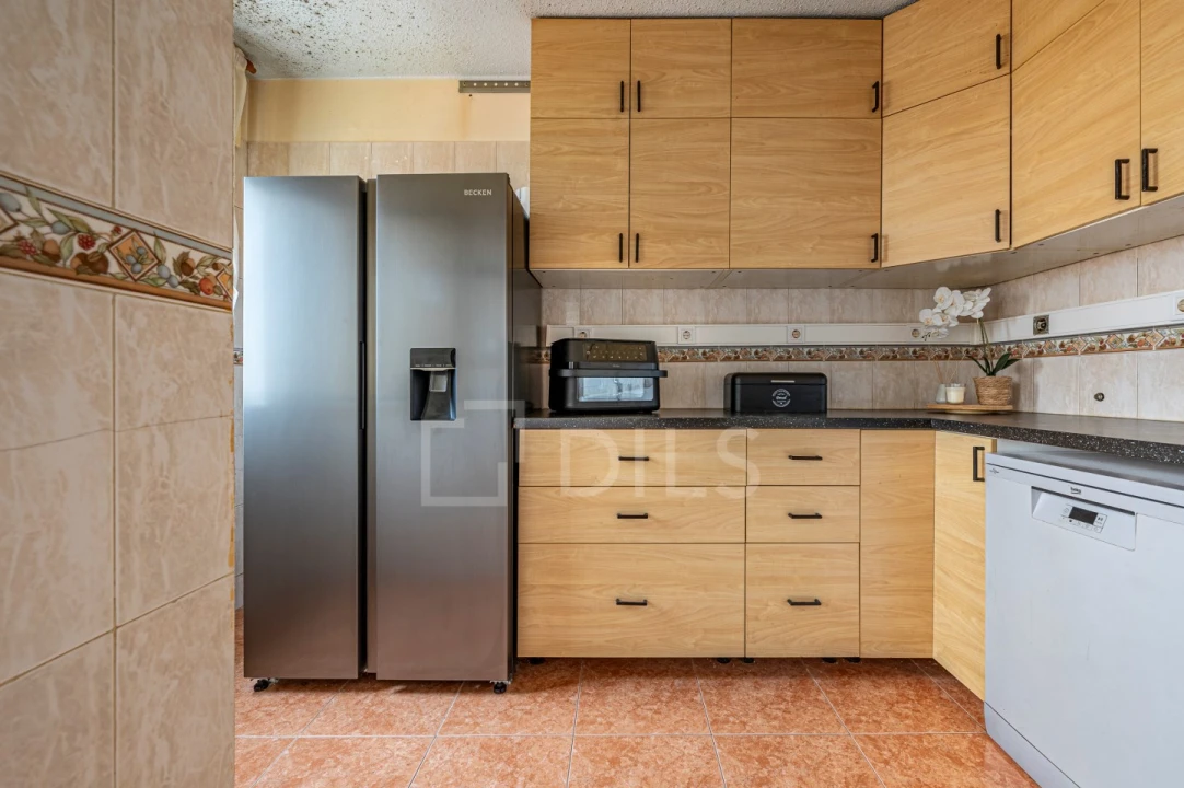 Apartamento T4 para Venda em Sines Foto 9