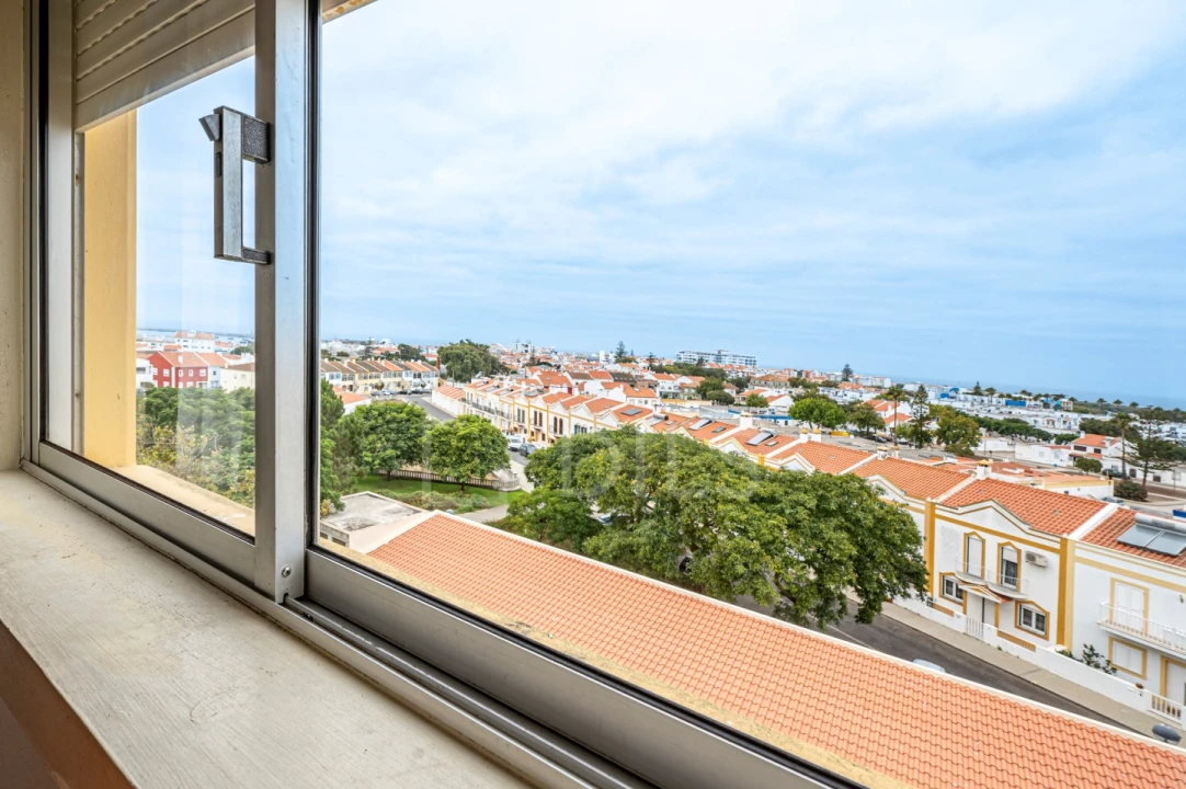 Apartamento T4 para Venda em Sines Foto 3
