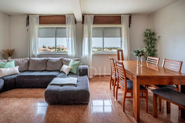 Apartamento T4 para Venda em Sines Foto 4