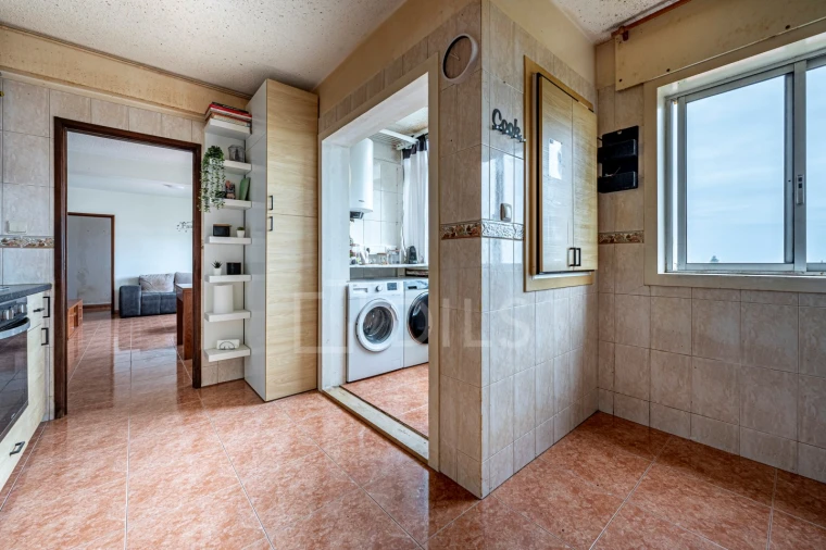 Apartamento T4 para Venda em Sines Foto 11