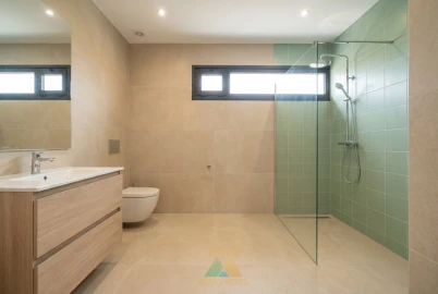 Moradia T3 para Venda em Geraz do Lima (Santa Maria, Santa Leocádia, Moreira), Deão