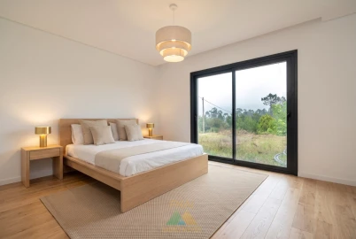 Moradia T3 para Venda em Geraz do Lima (Santa Maria, Santa Leocádia, Moreira), Deão