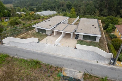 Moradia T3 para Venda em Geraz do Lima (Santa Maria, Santa Leocádia, Moreira), Deão