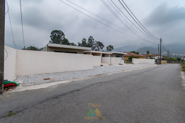 Moradia T3 para Venda em Geraz do Lima (Santa Maria, Santa Leocádia, Moreira), Deão Foto 16