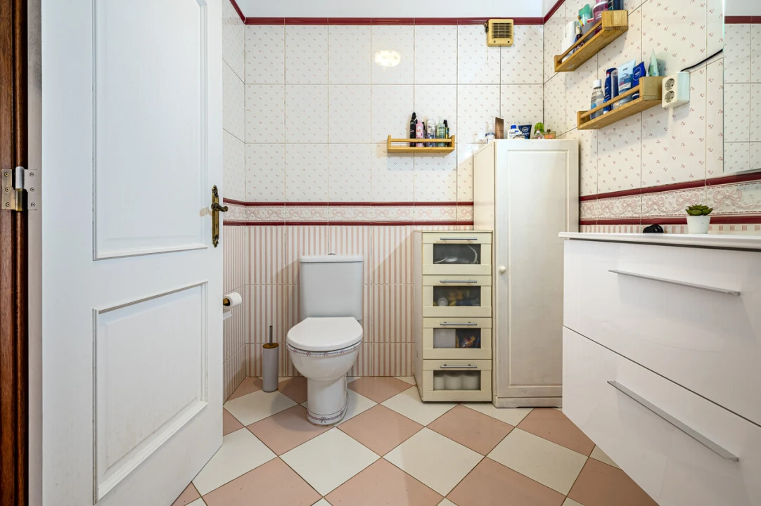 Apartamento T4 para Venda em Sines Foto 19