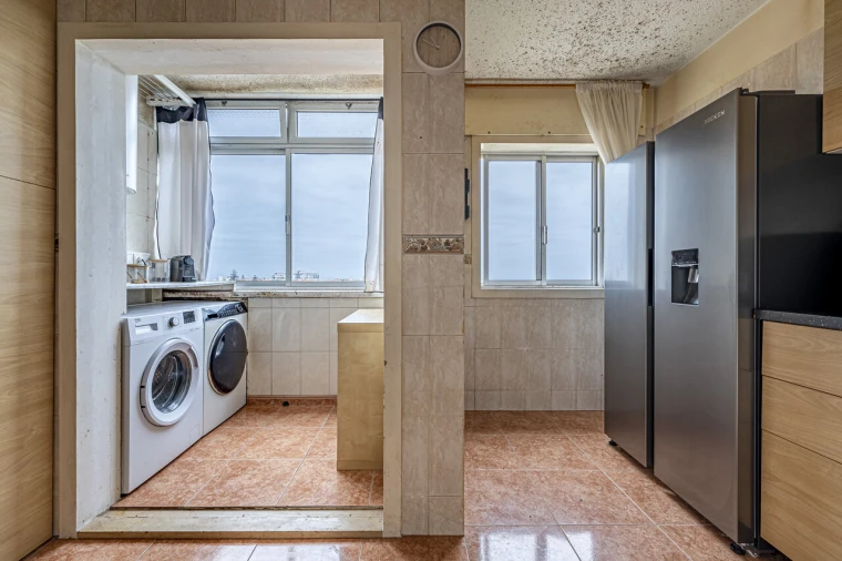 Apartamento T4 para Venda em Sines Foto 10