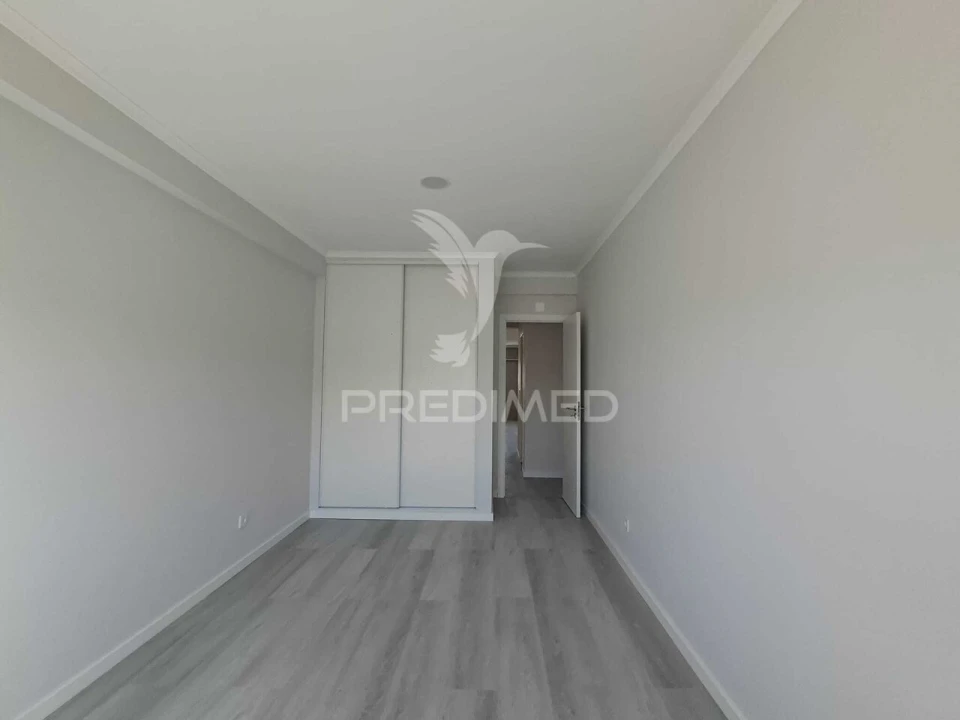 Apartamento T4 para Venda em Amora Foto 22