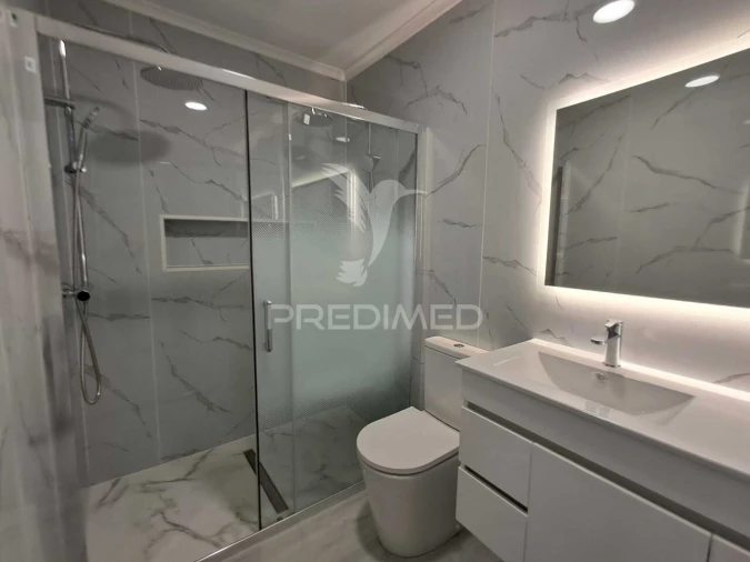 Apartamento T4 para Venda em Amora Foto 26