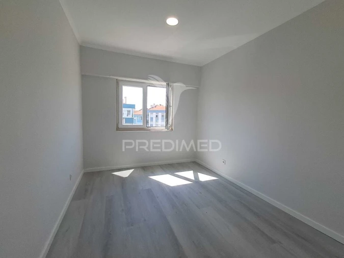 Apartamento T4 para Venda em Amora Foto 19