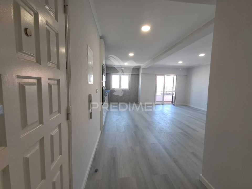 Apartamento T4 para Venda em Amora Foto 10