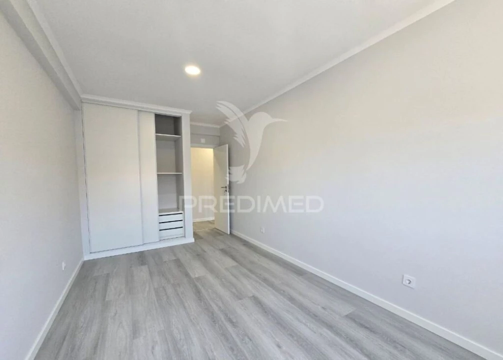 Apartamento T4 para Venda em Amora Foto 23