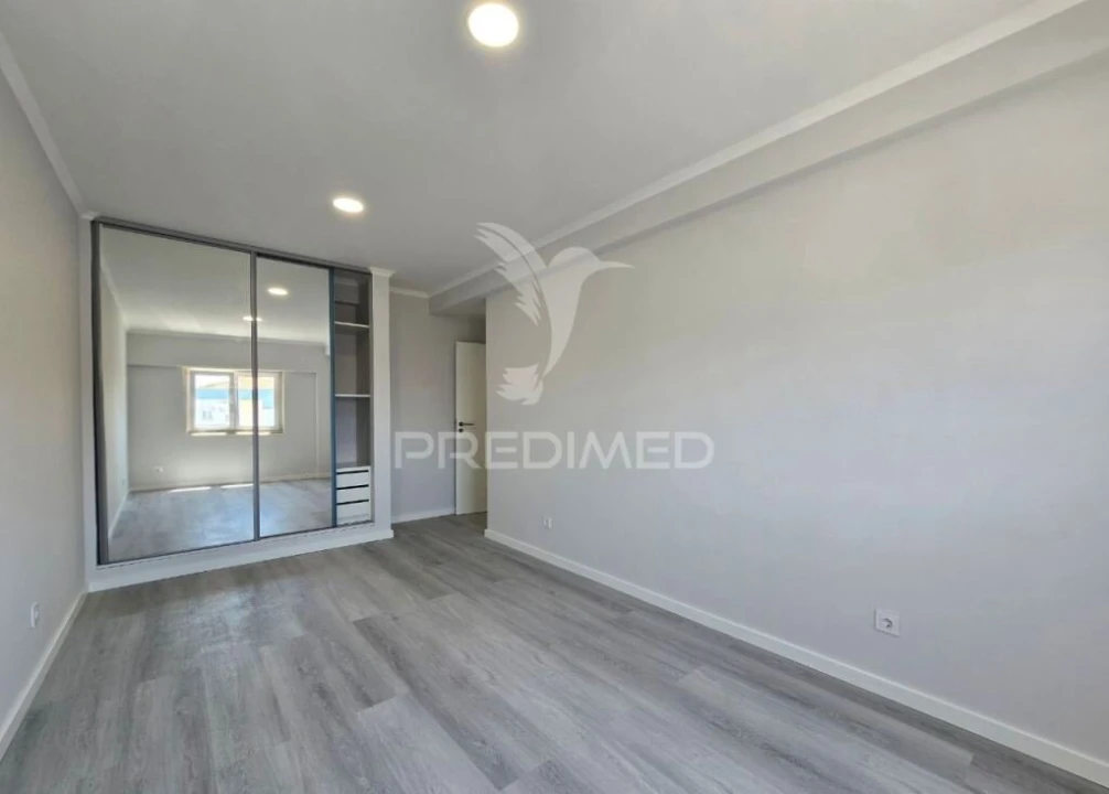 Apartamento T4 para Venda em Amora Foto 15