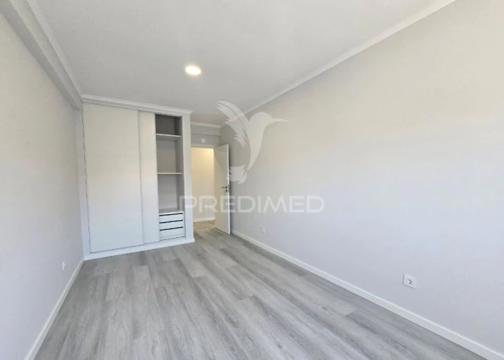Apartamento T4 para Venda em Amora Foto 23