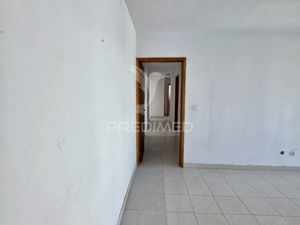 Apartamento T3 para Venda em Portimão Foto 11