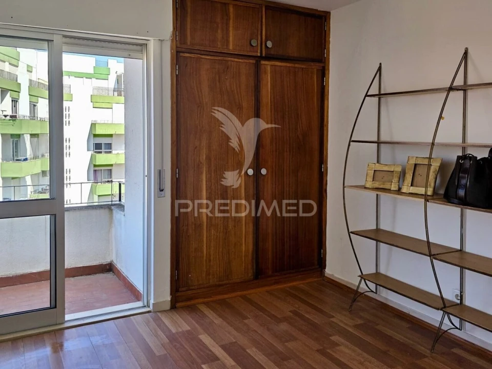 Apartamento T3 para Venda em Portimão Foto 17