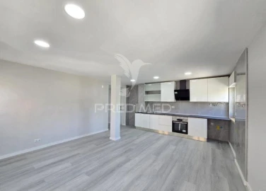 Apartamento T2 para Venda em Corroios