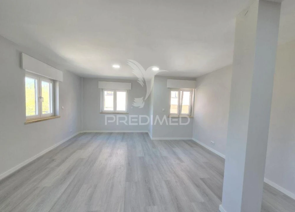 Apartamento T2 para Venda em Corroios Foto 4
