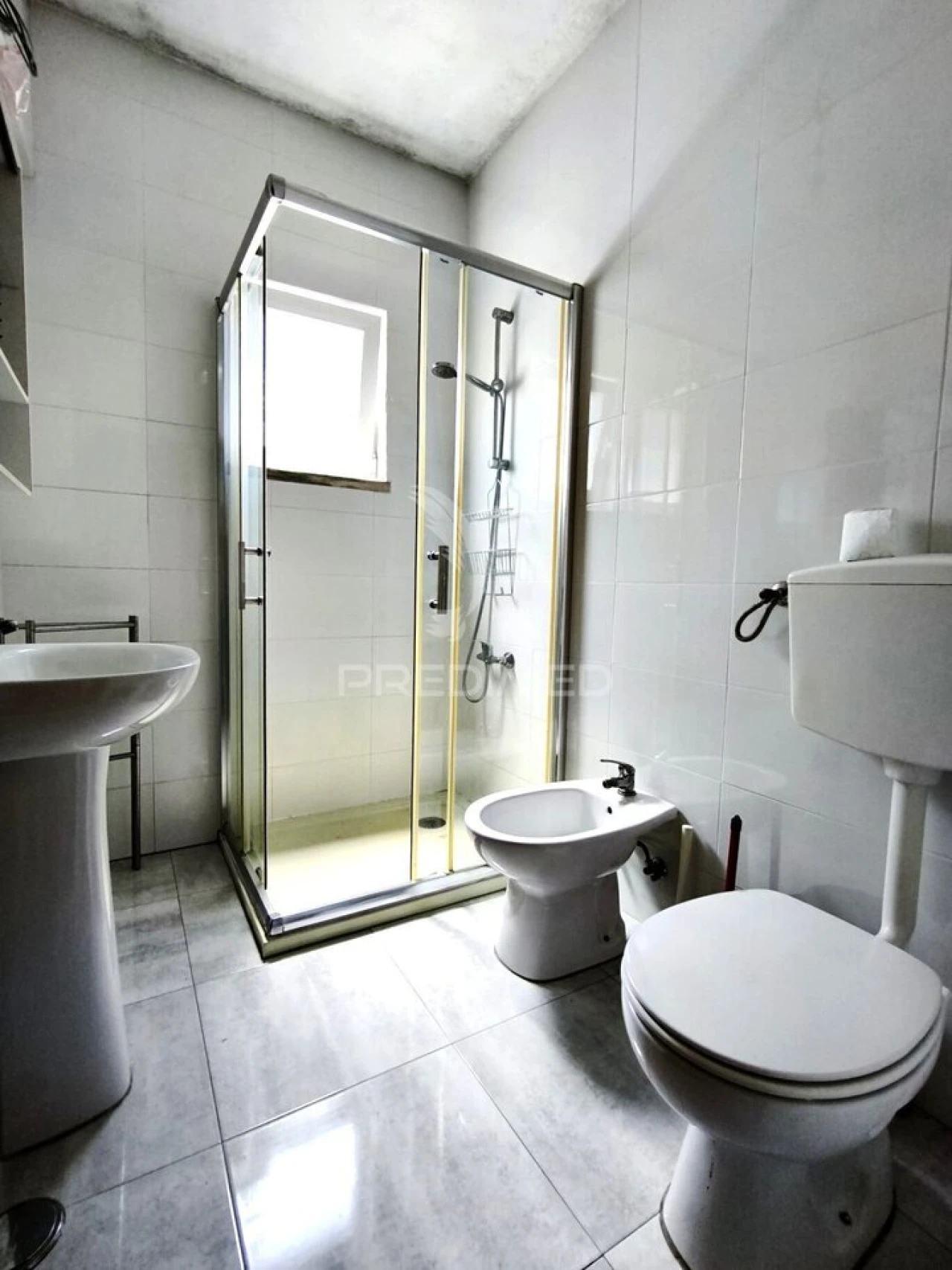 Apartamento T2 para Venda em Águas Livres Foto 3