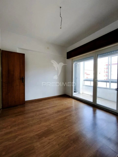Apartamento T2 para Venda em Águas Livres