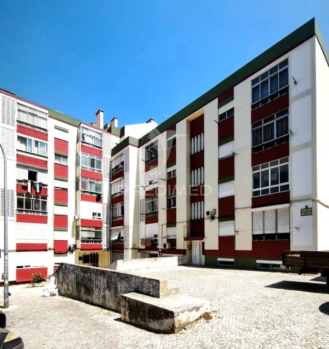 Apartamento T2 para Venda em Águas Livres