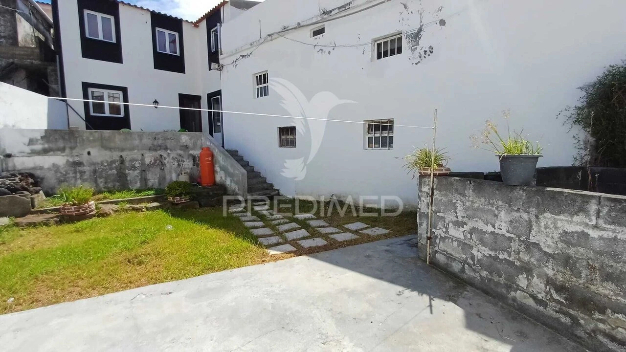 Moradia T4 para Venda em Angra (Nossa Senhora da Conceição) Foto 30