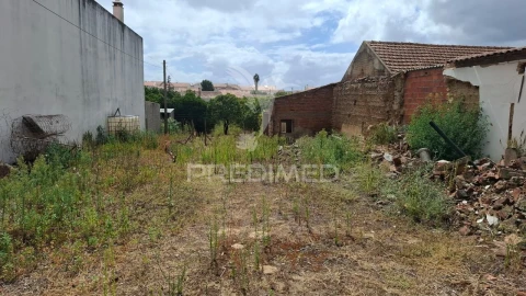 Moradia T1 para Venda em Alpiarça
